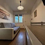 La Piazzetta Con Piscina E Giardino Privato *