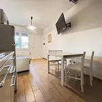 La Piazzetta Con Piscina E Giardino Privato Apartament *